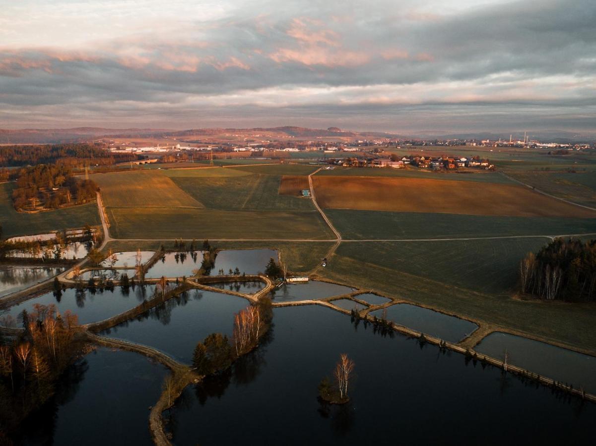 Отель Fischhof Beer Mitterteich Экстерьер фото