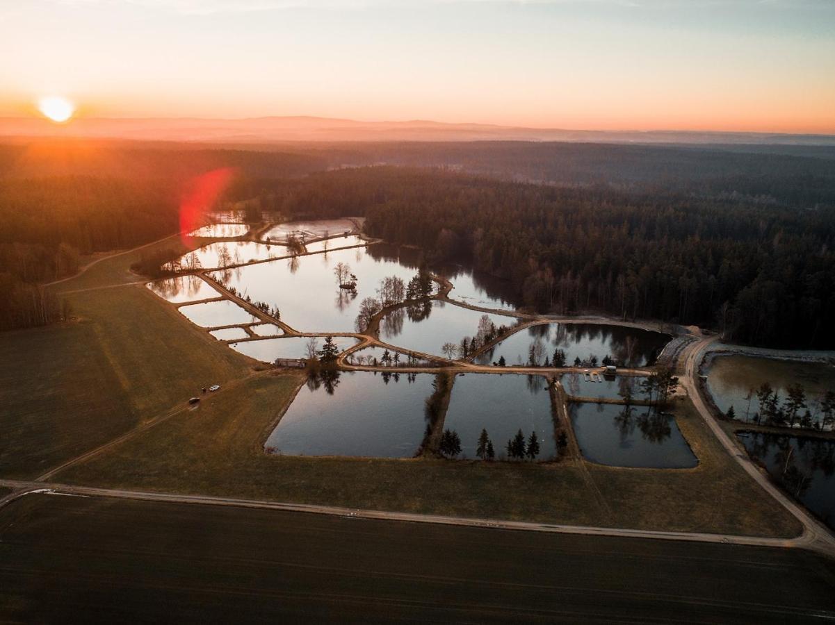 Отель Fischhof Beer Mitterteich Экстерьер фото