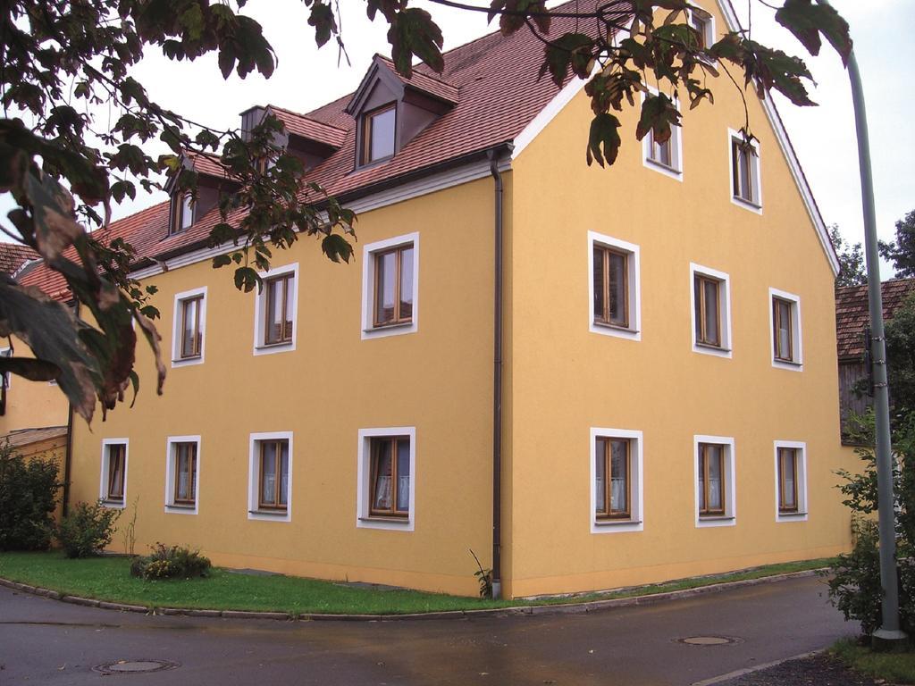 Отель Fischhof Beer Mitterteich Экстерьер фото